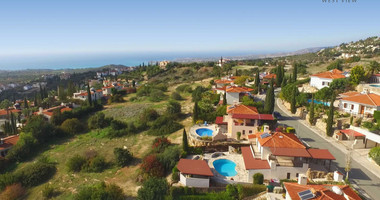 Spacious Five Bedroom Detached Villa in Tala Hillside Location, for sale