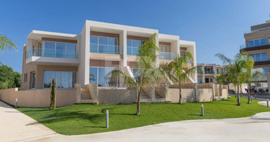 High-End Coastal Living: Spacious two bedroom apartment near Paphos Amenities