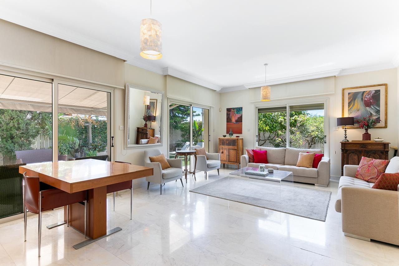 Appartement 4 chambres 260 m² Germasogeia, Chypre