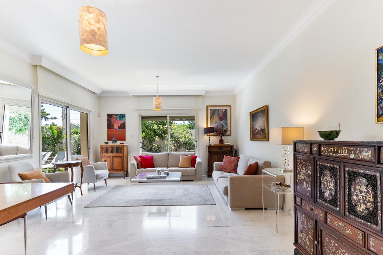 Appartement 4 chambres 260 m² Germasogeia, Chypre