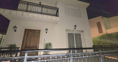 Charming Three Bedroom Detached House with Large Veranda for Rent in Popular Kapsalos Area