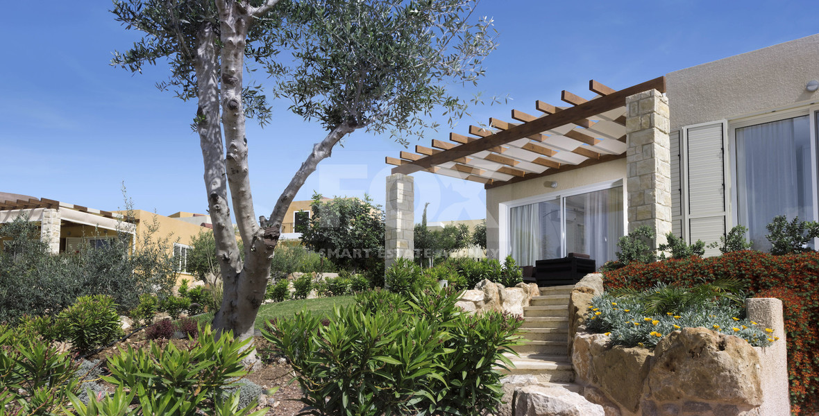 Modern two Bedroom Apartment in Chloraka, Paphos | Terrace, Gardens & Mediterranean Style for sale