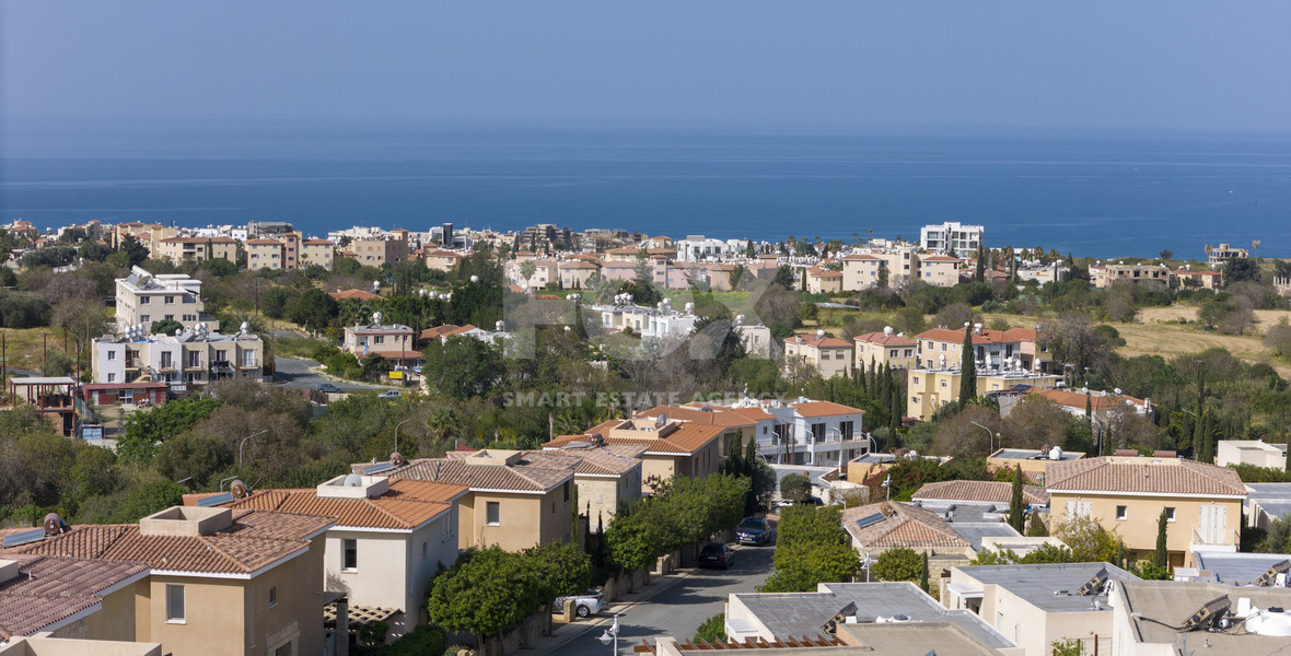 Modern two Bedroom Apartment in Chloraka, Paphos | Terrace, Gardens & Mediterranean Style for sale