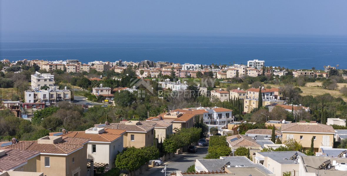 Modern two Bedroom Apartment in Chloraka, Paphos | Terrace, Gardens & Mediterranean Style for sale