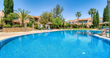 For rent Two-Bedroom Penthouse with Roof Garden & Sea View in Mandria, Paphos