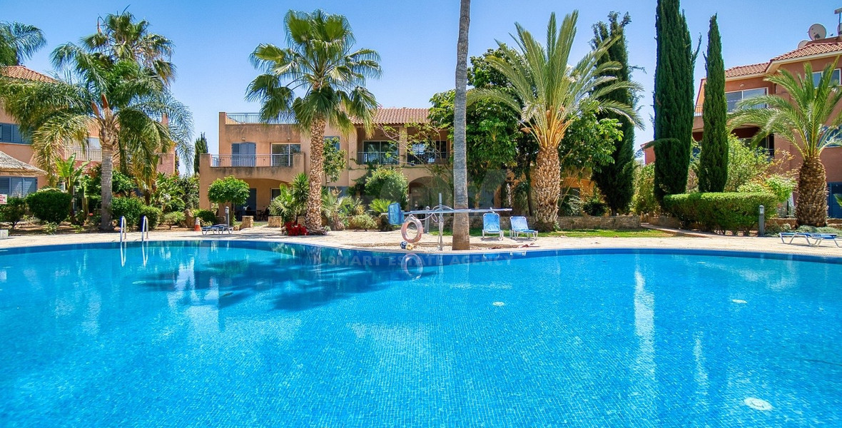 For rent Two-Bedroom Penthouse with Roof Garden & Sea View in Mandria, Paphos