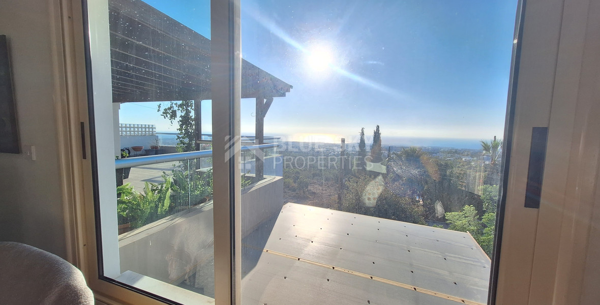 Spacious Three Bedroom Apartment with Sea View Mesa Chorio, Paphos for rent