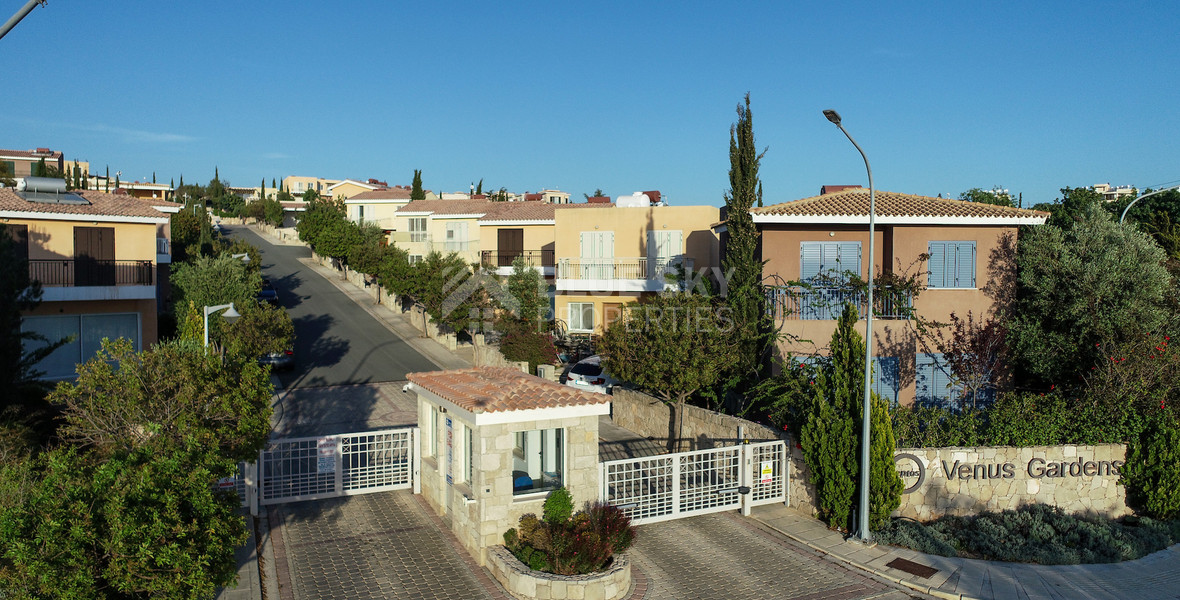 Luxury one Bedroom + Study Apartment Near the Coast | Modern Hilltop Community with Gardens & Pools