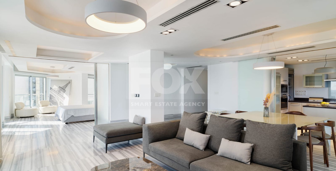 RENT: ON THE BEACH FULLY FURNISHED LUXURY APARTMENT WITH GATED ENTRY AND UNDERGROUND PARKING