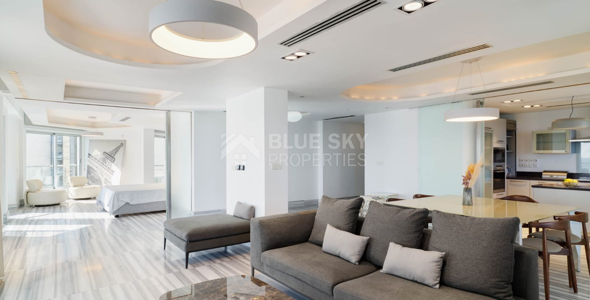RENT: ON THE BEACH FULLY FURNISHED LUXURY APARTMENT WITH GATED ENTRY AND UNDERGROUND PARKING