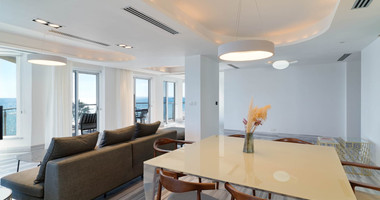 RENT: ON THE BEACH FULLY FURNISHED LUXURY APARTMENT WITH GATED ENTRY AND UNDERGROUND PARKING