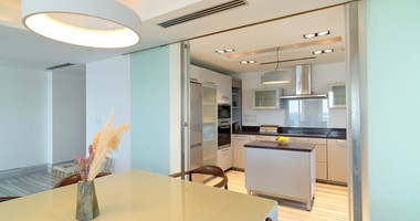 RENT: ON THE BEACH FULLY FURNISHED LUXURY APARTMENT WITH GATED ENTRY AND UNDERGROUND PARKING