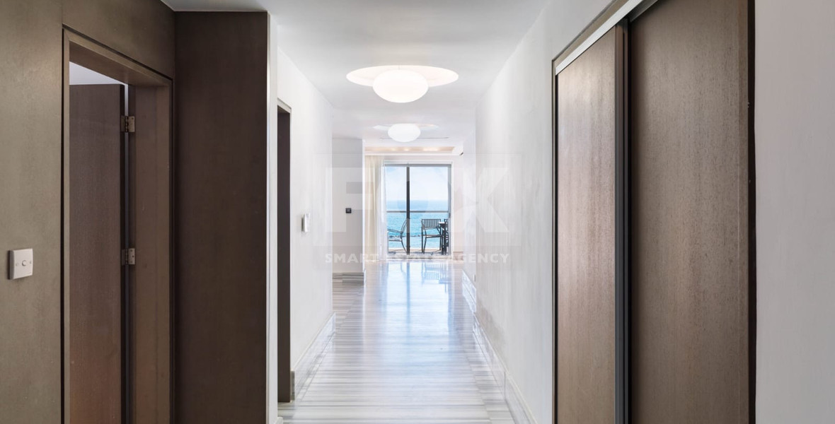 RENT: ON THE BEACH FULLY FURNISHED LUXURY APARTMENT WITH GATED ENTRY AND UNDERGROUND PARKING