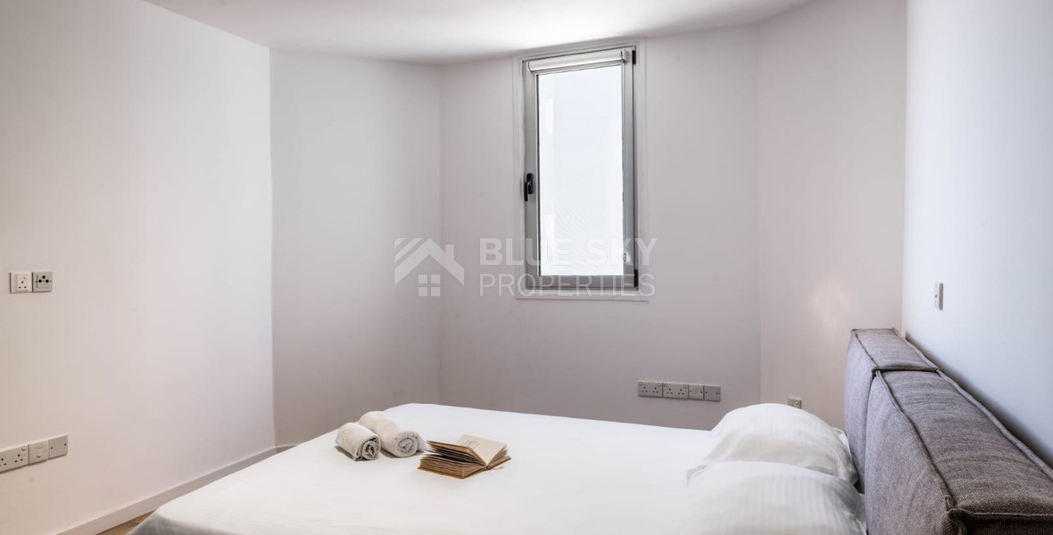 RENT: ON THE BEACH FULLY FURNISHED LUXURY APARTMENT WITH GATED ENTRY AND UNDERGROUND PARKING