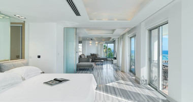 RENT: ON THE BEACH FULLY FURNISHED LUXURY APARTMENT WITH GATED ENTRY AND UNDERGROUND PARKING