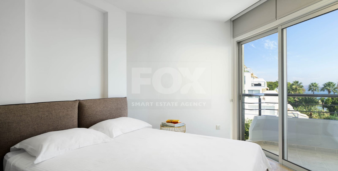 RENT: ON THE BEACH FULLY FURNISHED LUXURY APARTMENT WITH GATED ENTRY AND UNDERGROUND PARKING