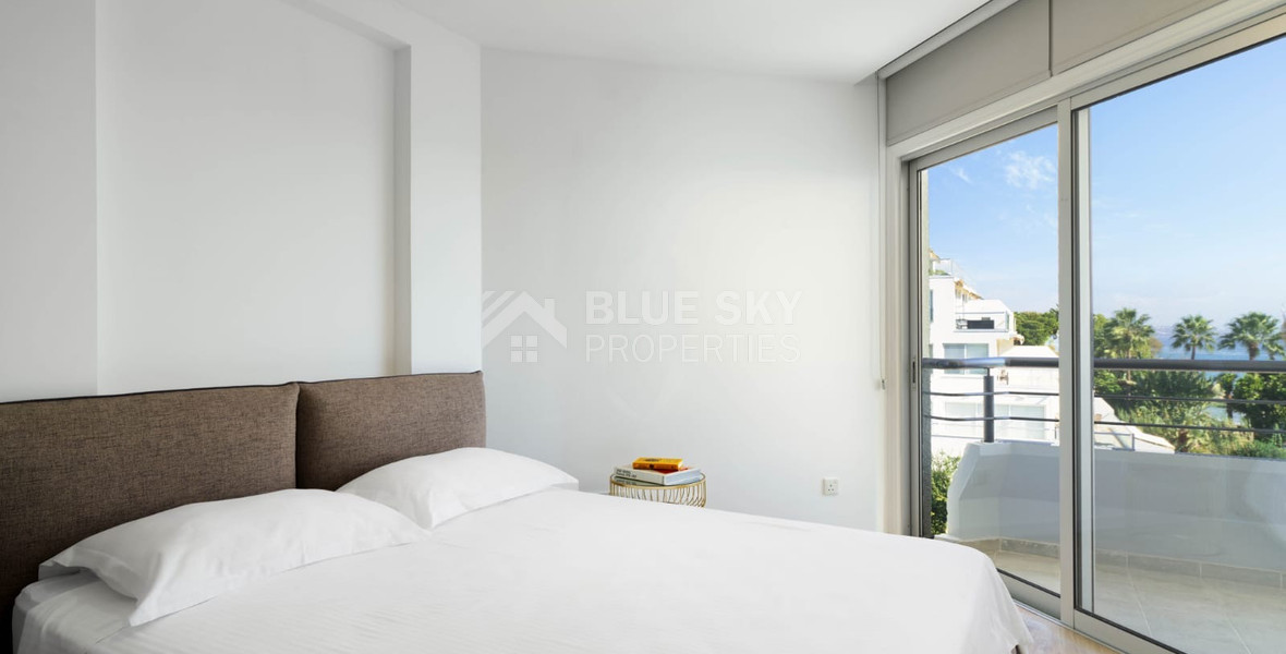 RENT: ON THE BEACH FULLY FURNISHED LUXURY APARTMENT WITH GATED ENTRY AND UNDERGROUND PARKING