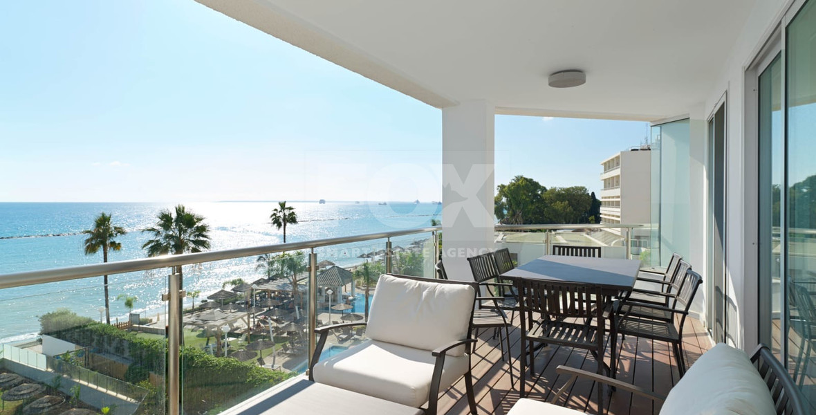 RENT: ON THE BEACH FULLY FURNISHED LUXURY APARTMENT WITH GATED ENTRY AND UNDERGROUND PARKING