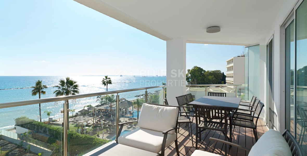 RENT: ON THE BEACH FULLY FURNISHED LUXURY APARTMENT WITH GATED ENTRY AND UNDERGROUND PARKING