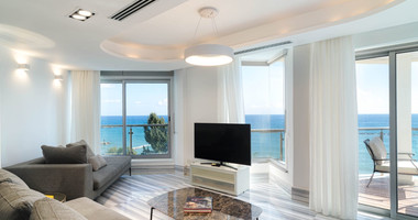 RENT: ON THE BEACH FULLY FURNISHED LUXURY APARTMENT WITH GATED ENTRY AND UNDERGROUND PARKING