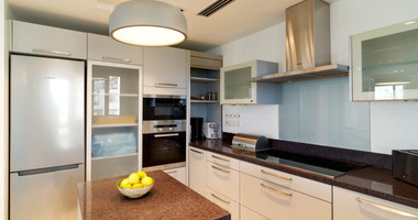 RENT: ON THE BEACH FULLY FURNISHED LUXURY APARTMENT WITH GATED ENTRY AND UNDERGROUND PARKING