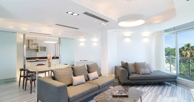 RENT: ON THE BEACH FULLY FURNISHED LUXURY APARTMENT WITH GATED ENTRY AND UNDERGROUND PARKING