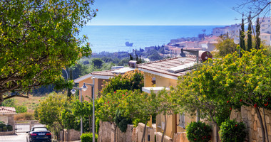 Three Bedroom Coastal Apartment in Chloraka, Paphos | Contemporary Design & Prime Location, for Sale