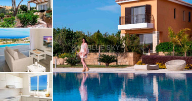 Three Bedroom Coastal Apartment in Chloraka, Paphos | Contemporary Design & Prime Location, for Sale