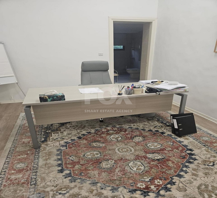 RENT:Renovated Commercial Building in the Heart of the Old Town