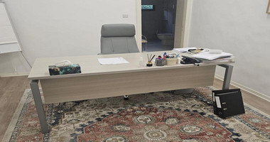 RENT:Renovated Commercial Building in the Heart of the Old Town