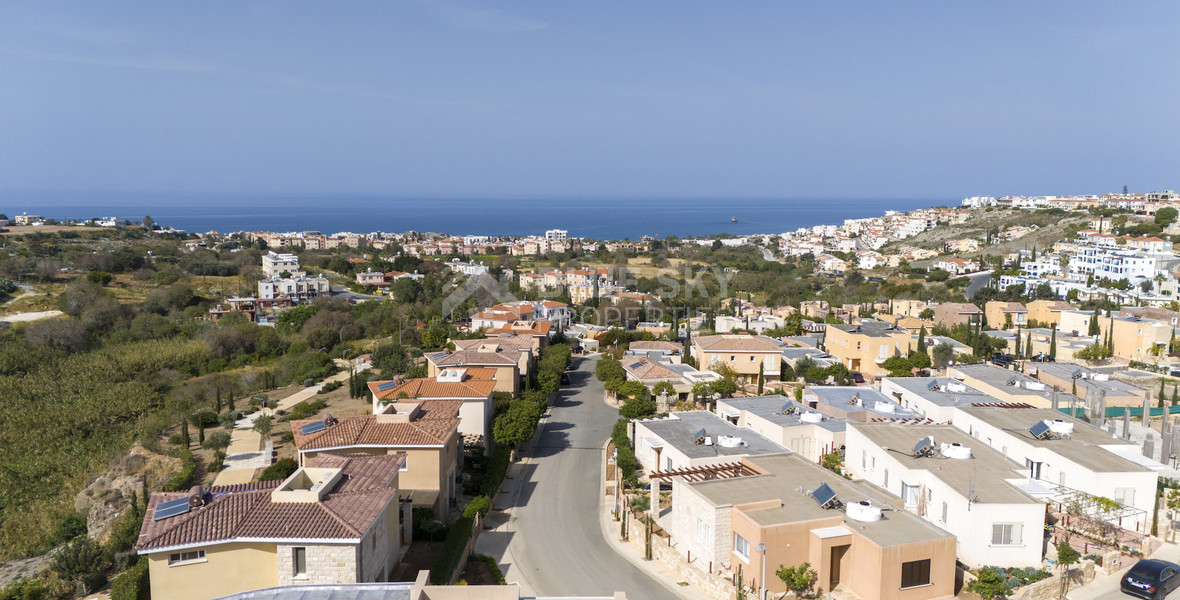 Stylish two Bedroom Coastal Apartment in Chloraka, Paphos | Modern Design & Prime Location for Sale