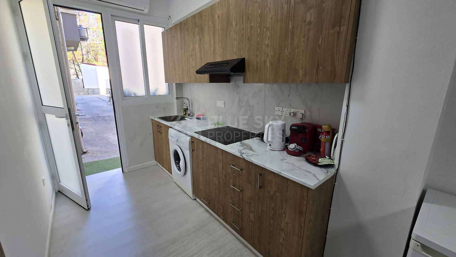 Fully Furnished Ground Floor  Studio Apartment for Rent in Agia Trias, Limassol
