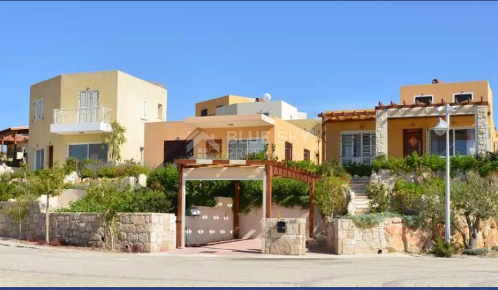 Luxury three Bedroom, two Bathroom Apartment in Chloraka, Paphos for sale
