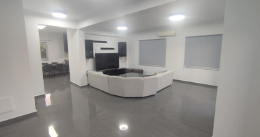 Three bedroom upper floor house for rent in Apostoloi Petrou & Pavlou, Limassol