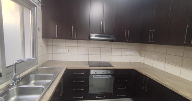 Three bedroom upper floor house for rent in Apostoloi Petrou & Pavlou, Limassol