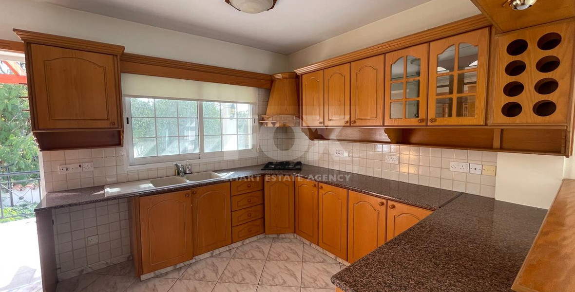 Semi-Detached House for Rent in Konia with Large Interiors & Sea Views