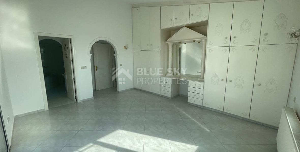 Spacious Konia Ground Floor Home With Sea View for rent