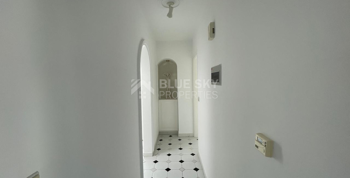 Spacious Konia Ground Floor Home With Sea View for rent