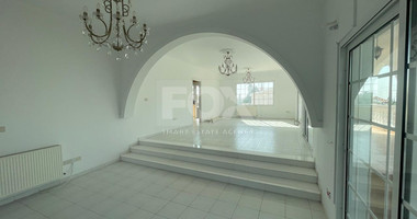Spacious Konia Ground Floor Home With Sea View for rent