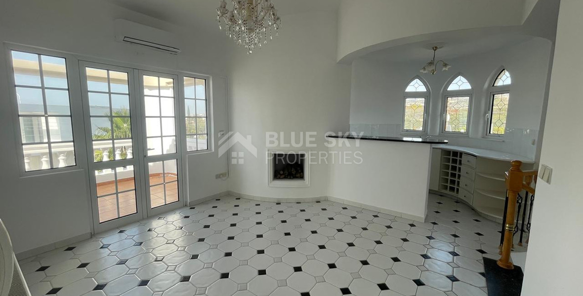 Spacious Konia Ground Floor Home With Sea View for rent