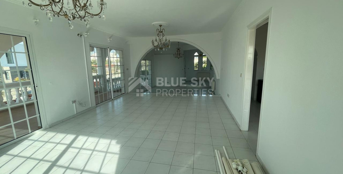 Spacious Konia Ground Floor Home With Sea View for rent