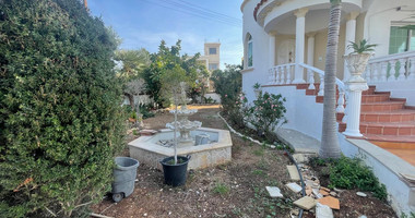Spacious Konia Ground Floor Home With Sea View for rent