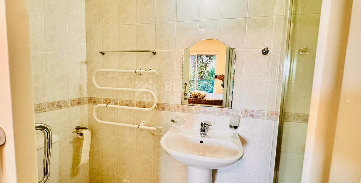 For Rent - Stylish three-Bedroom Apartment in the Heart of the Historical Center