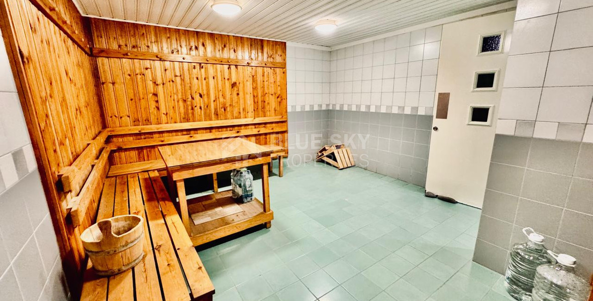 For Rent - Stylish three-Bedroom Apartment in the Heart of the Historical Center