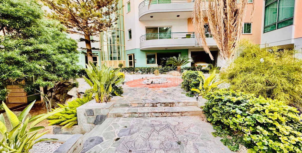 For Rent - Stylish three-Bedroom Apartment in the Heart of the Historical Center