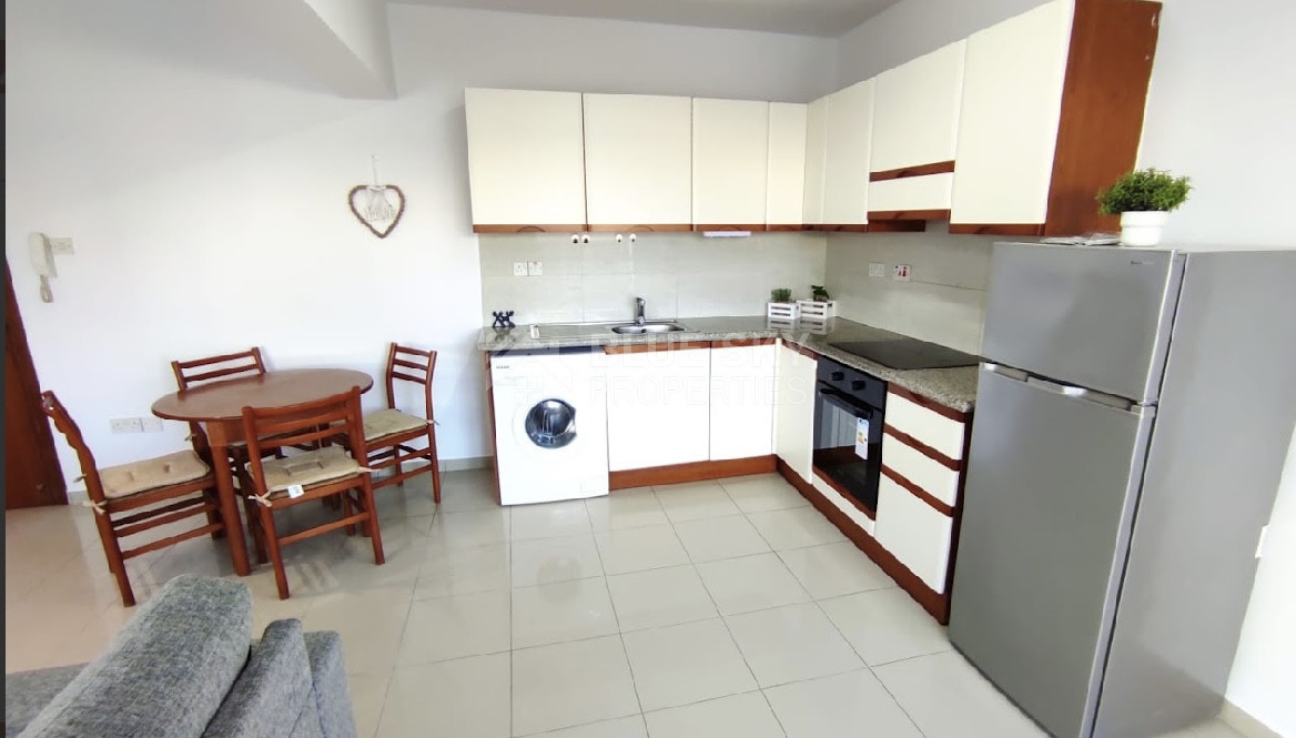 For sale Modern one bedroom Apartment with Covered Parking & Title Deed – Universal, Paphos