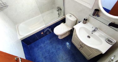 For sale Modern one bedroom Apartment with Covered Parking & Title Deed – Universal, Paphos