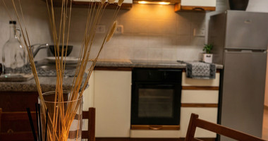 For sale Modern one bedroom Apartment with Covered Parking & Title Deed – Universal, Paphos