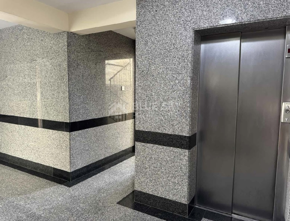 For sale Spacious two Bedroom Apartment with Large Veranda & Title Deed – Universal, Paphos