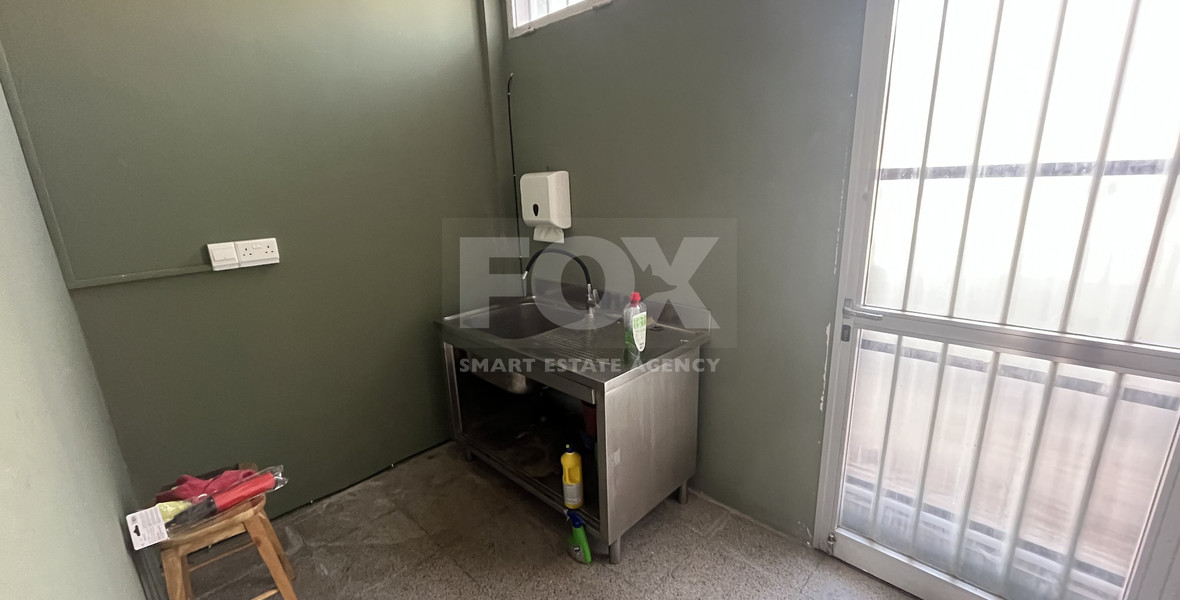 For Rent Cozy Shop on Top Spot on Makariou with Parking